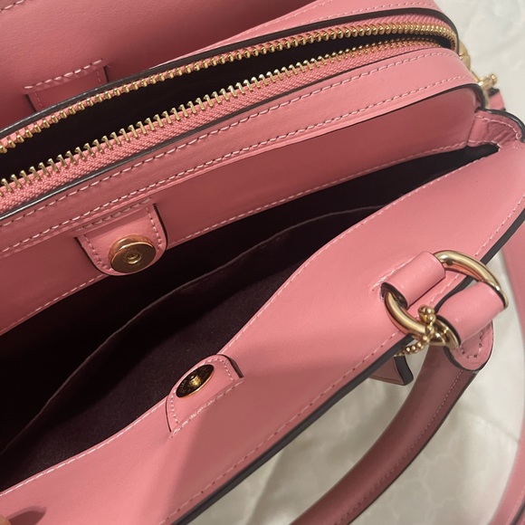 Beautiful COACH bag! Like new! - Picture 10 of 13